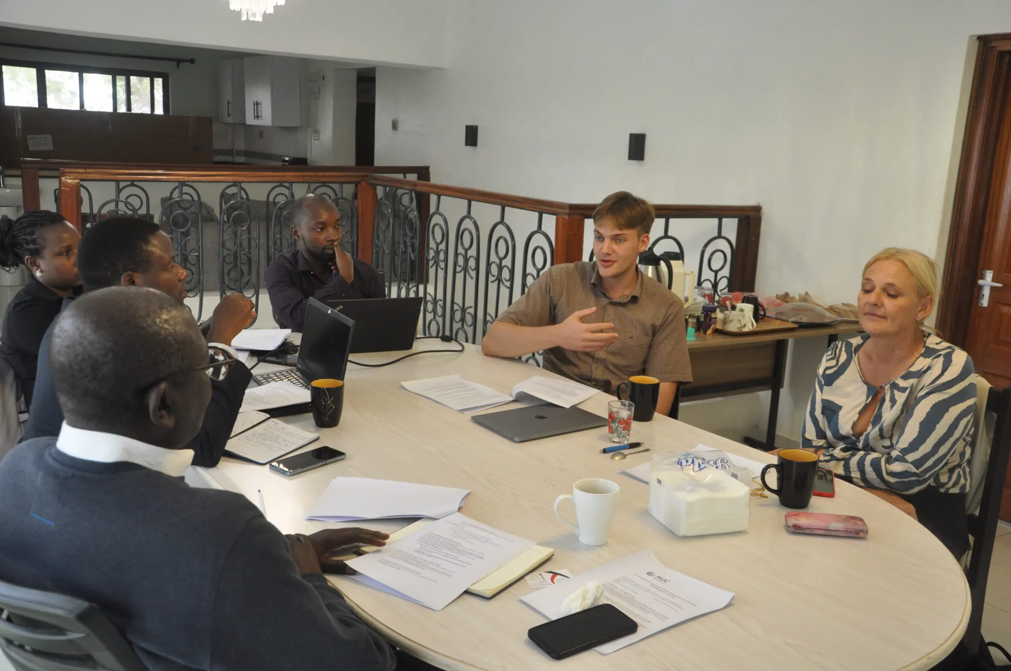 IDIA College and MedJobConnect representatives in a meeting
